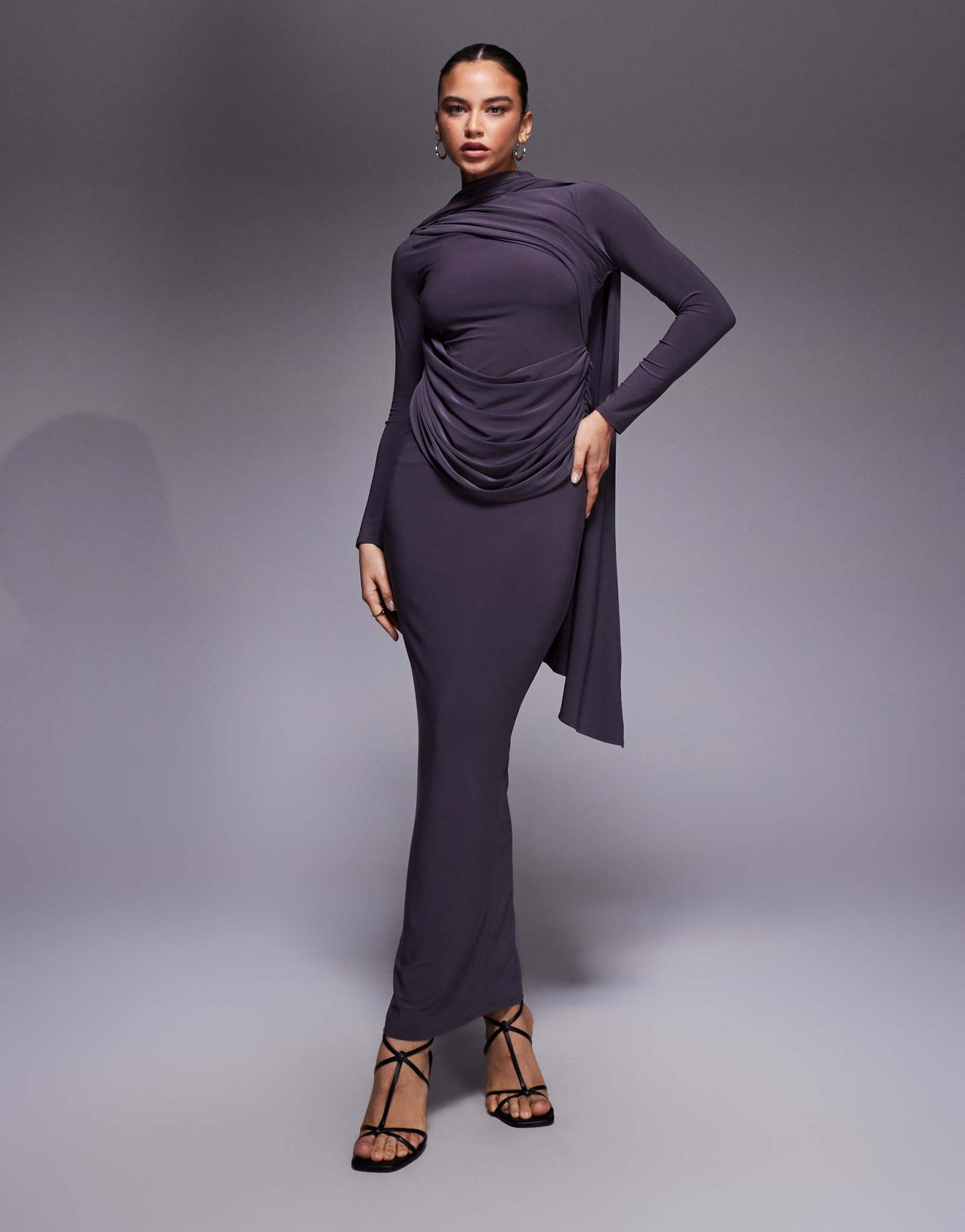 ДИЗАЙНЕРСКОЕ макси-платье ASOS с драпировкой и длинными рукавами сланцево-серого цвета