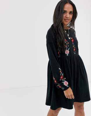 black long sleeve embroidered dress