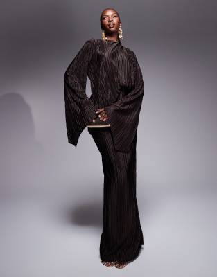 Floral Cape Sleeve Plisse Dress
