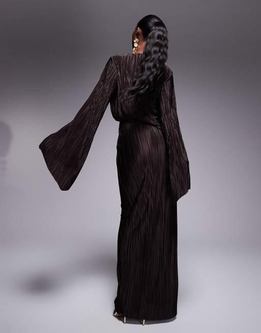ASOS DESIGN long sleeve plisse maxi dress with cape sleeves in chocolate, 2 of 4