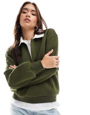 long sleeve polo top with contrast collar-Green