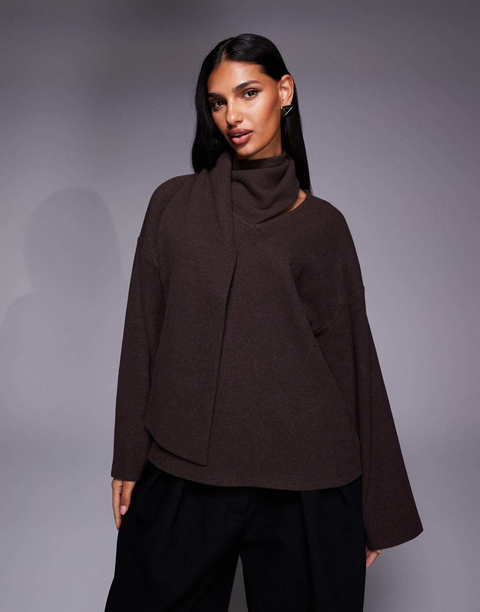 Топ с длинными рукавами и шарфом ASOS DESIGN коричневого цвета