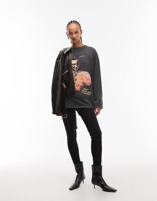 ASOS DESIGN long sleeve skater tee with Dracula kiss licence graphic in washed gray, 2 of 4