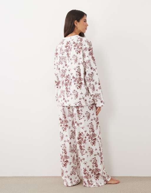 ASOS DESIGN long sleeve top and wide leg trouser pyjama set in toile de jouy print, 4 of 4