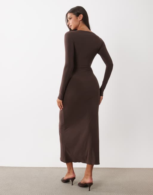 ASOS DESIGN long sleeve twist hardware detail midi dress in choclate, 4 of 4