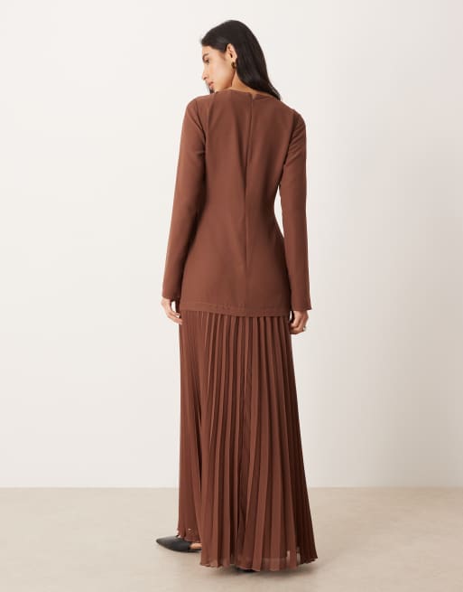 ASOS DESIGN long sleeved pleated skirt maxi dress in chocolate, 3 of 4