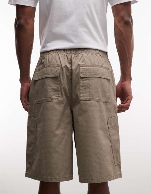 ASOS DESIGN longer length cargo shorts in beige, 3 of 5