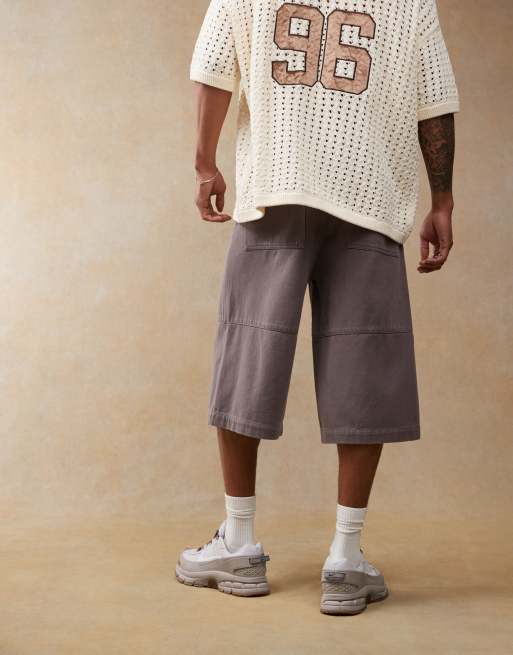 ASOS DESIGN – Länger geschnittene Jorts in Anthrazit