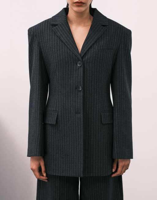 ASOS DESIGN longline bold shoulder blazer in black pinstripe, 3 of 4
