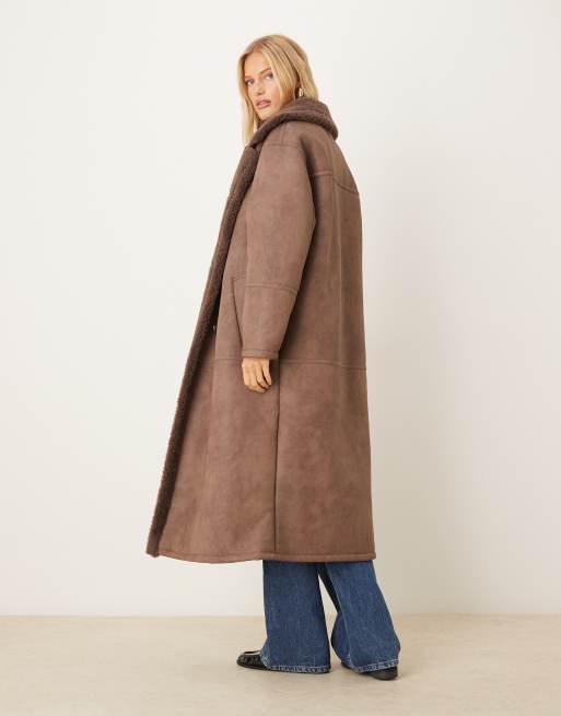ASOS DESIGN longline bonded borg jacket in chocolate, 3 of 4