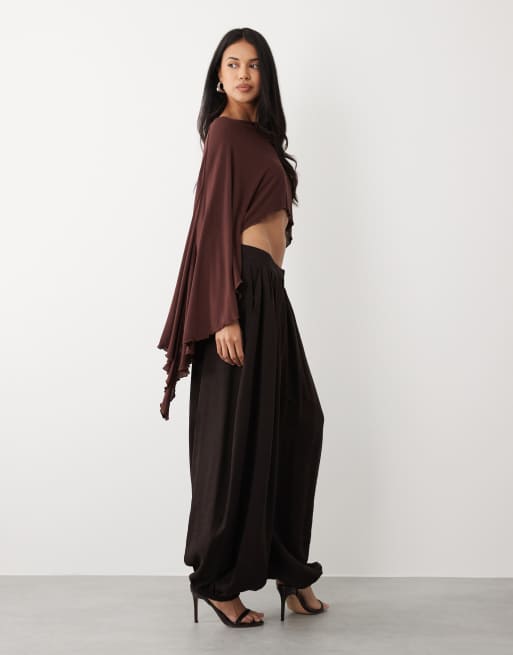 ASOS DESIGN – Longline-Cape-Oberteil in Schokobraun mit ausgestellten Ärmeln, 2 von 4