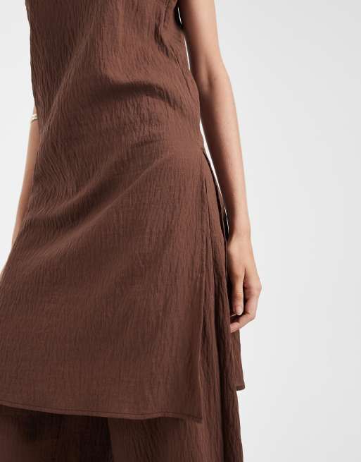 ASOS DESIGN longline crinkle cami top co-ord with split in chocolate, 3 of 4