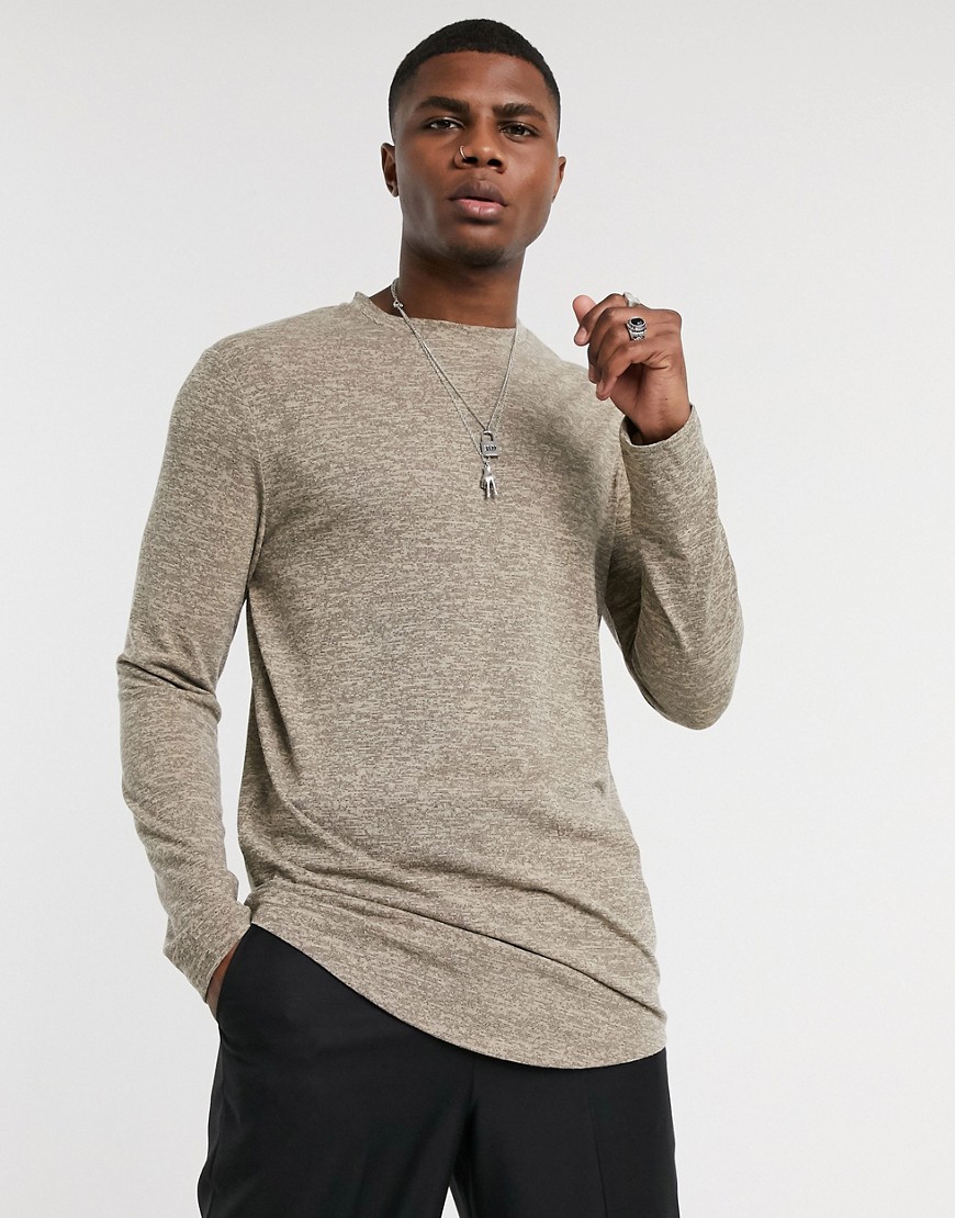 ASOS DESIGN longline long sleeve t-shirt with curved hem in inject heather fabric-Brown