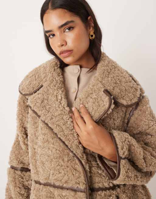 ASOS DESIGN – Longline-Mantel aus Lammfellimitat in Haferbeige, 3 von 4