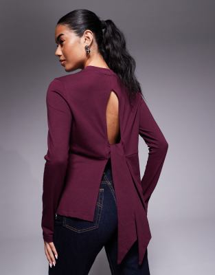 ASOS DESIGN - Longline-Oberteil in Burgunderrot mit offenem Bindedetail auf der Rückseite