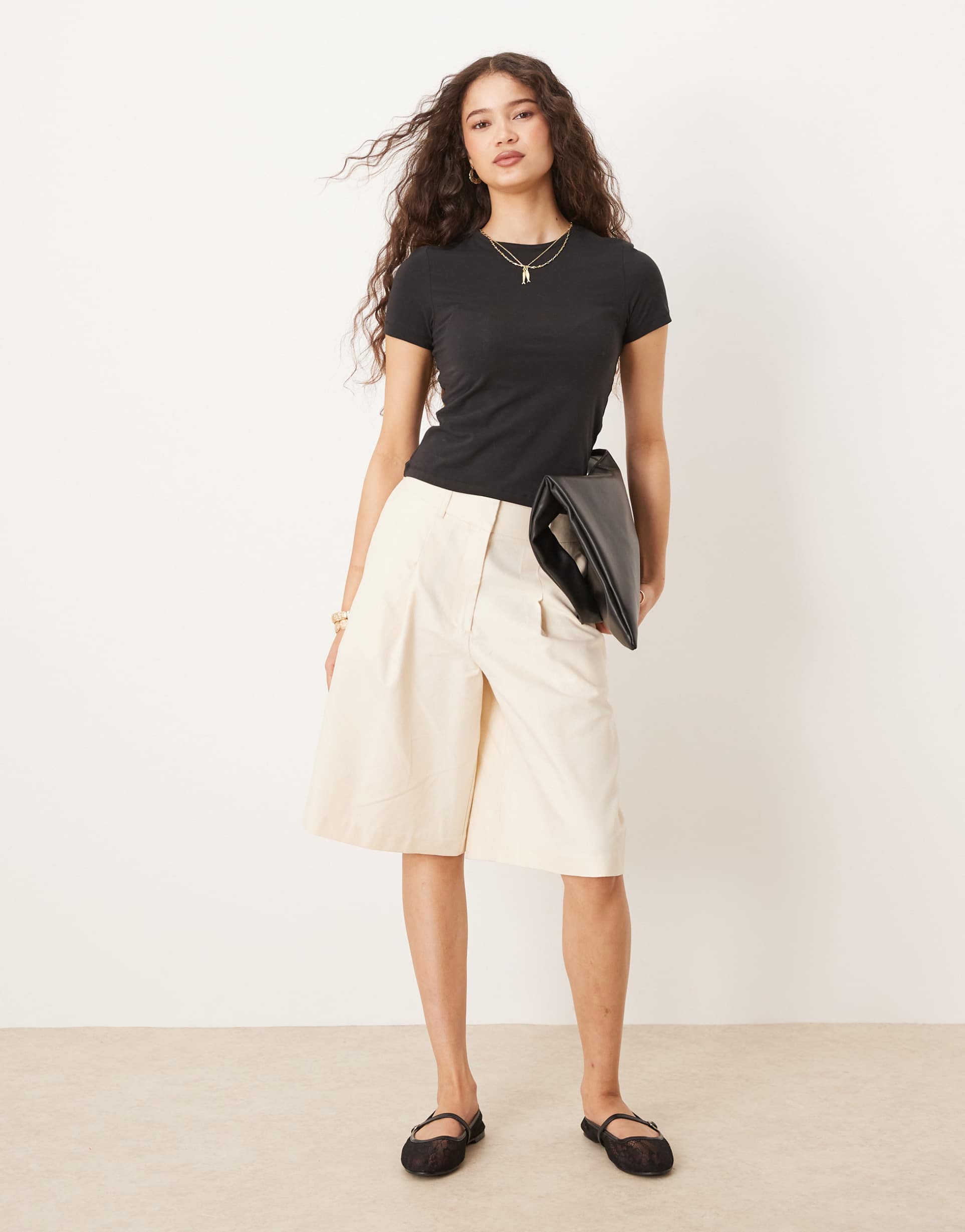 asos design longline pleat front safari shorts in cream