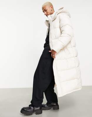ASOS DESIGN ASOS DESIGN longline puffer jacket in ecru-White