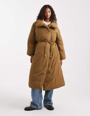 ASOS DESIGN - Longline-Pufferjacke in Oliv mit Trichterkragen-Brown