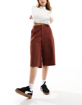 ASOS DESIGN - Longline-Shorts in Braun-Brown