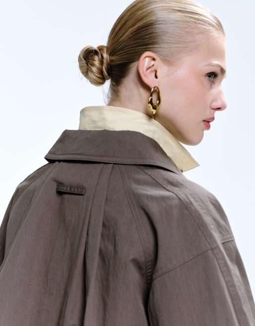 ASOS DESIGN – Longline-Trenchcoat in Pilzbraun mit Faltendetail, 2 von 4