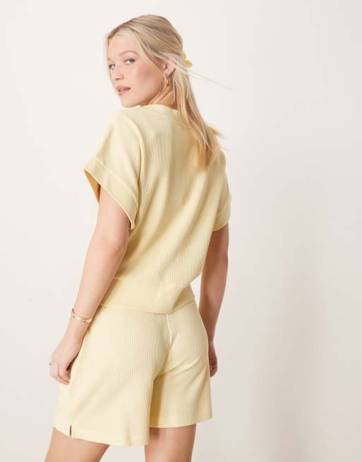 ASOS DESIGN longline waffle shorts in lemon, 3 of 5