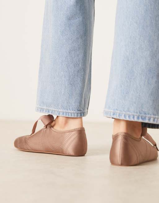 ASOS DESIGN - Loom - Pudderfarvede ballerinasko med snørebånd i satin, 3 af 4
