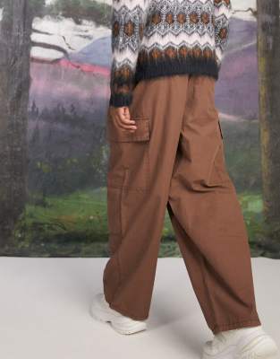 baggy cargo pants brown