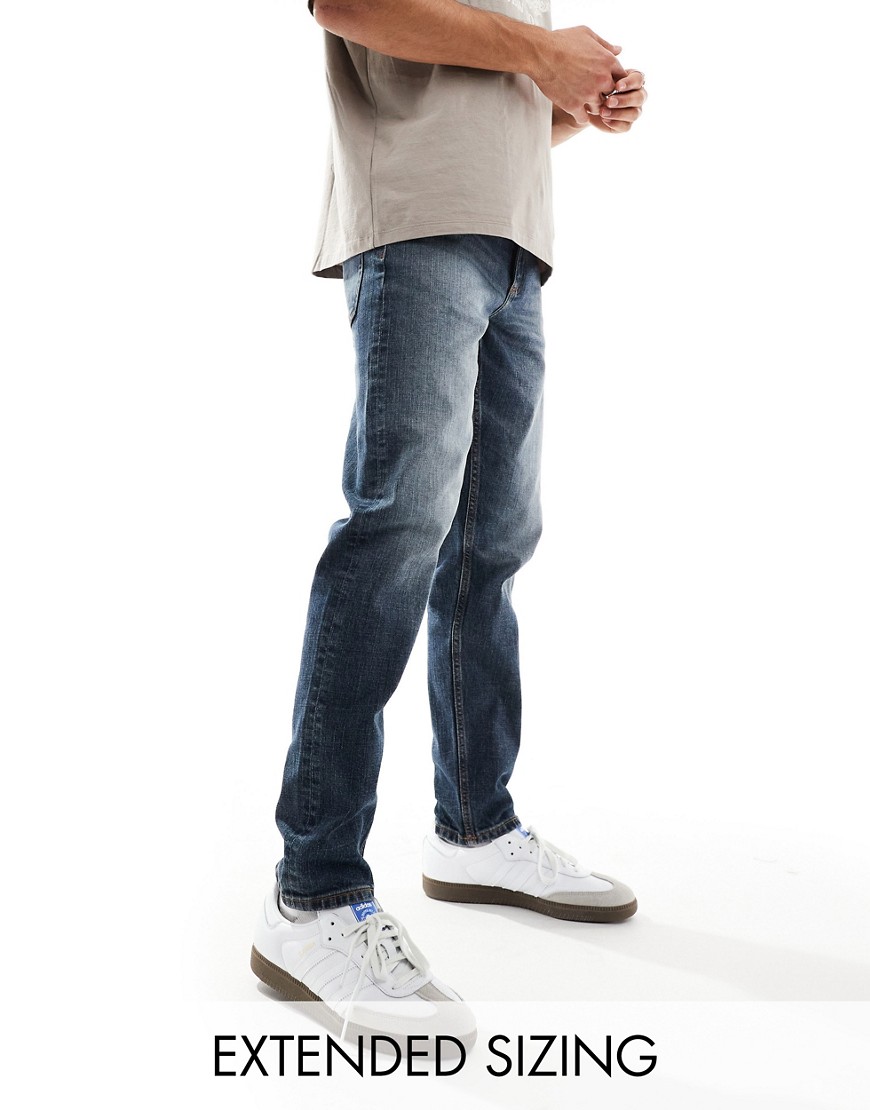 ASOS DESIGN loose fit jeans in light tint-Blue