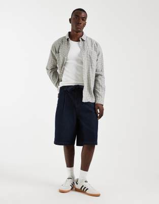 Loose-Fit-Jorts aus Denim in Raw-Indigo mit Kontrastnähten-Blau Blau 50