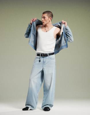 ASOS DESIGN ASOS DESIGN loose jean in light wash blue