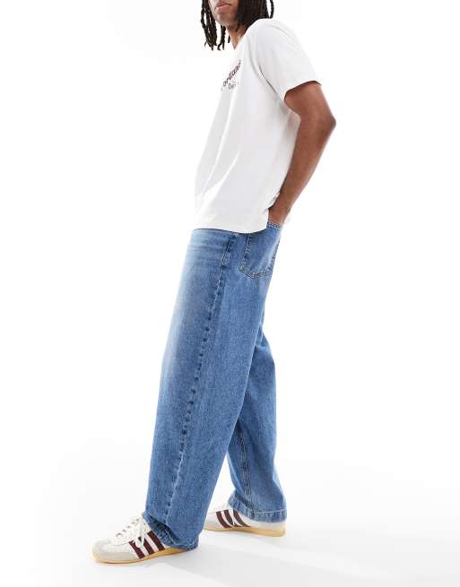 ASOS DESIGN loose jeans in light wash blue, 3 of 5