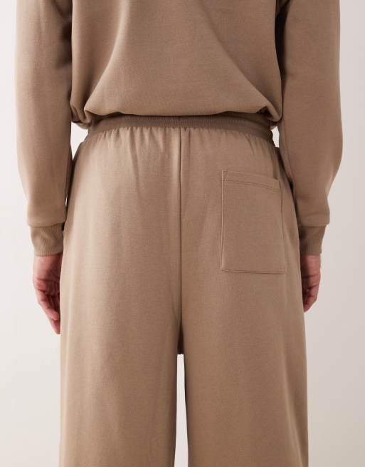 ASOS DESIGN loose joggers in beige, 4 of 5
