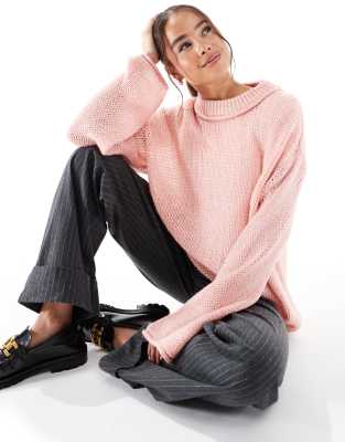 loose knit crew neck sweater in pink