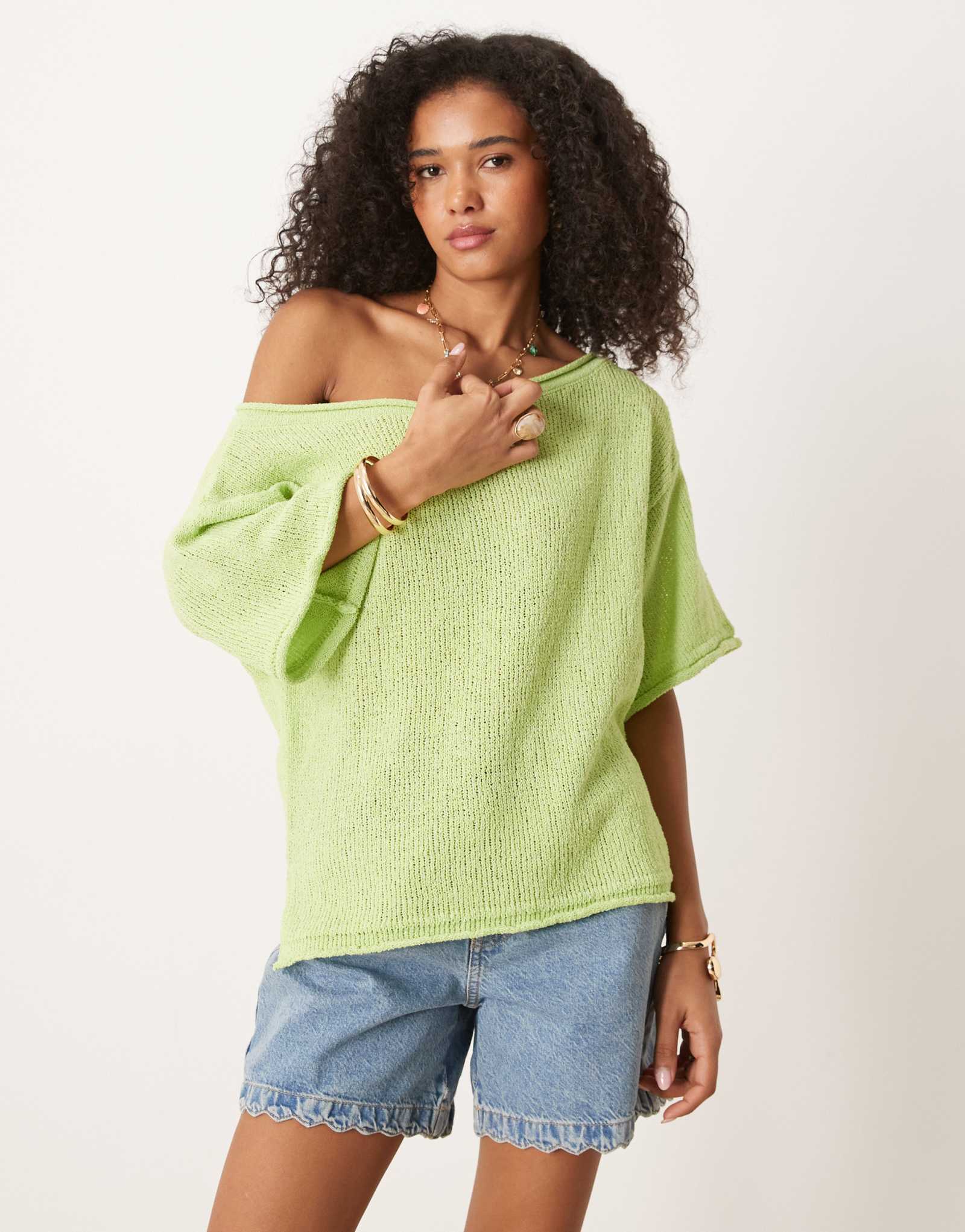 ДИЗАЙНЕРСКИЙ свитер свободной вязки ASOS с открытыми плечами и коротким рукавом зеленого цвета