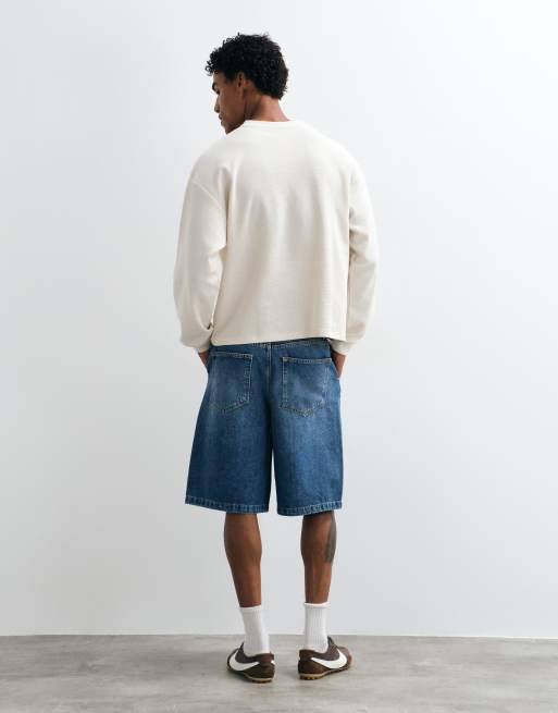 ASOS DESIGN loose longer length jorts in light wash blue with pintuck, 4 of 5