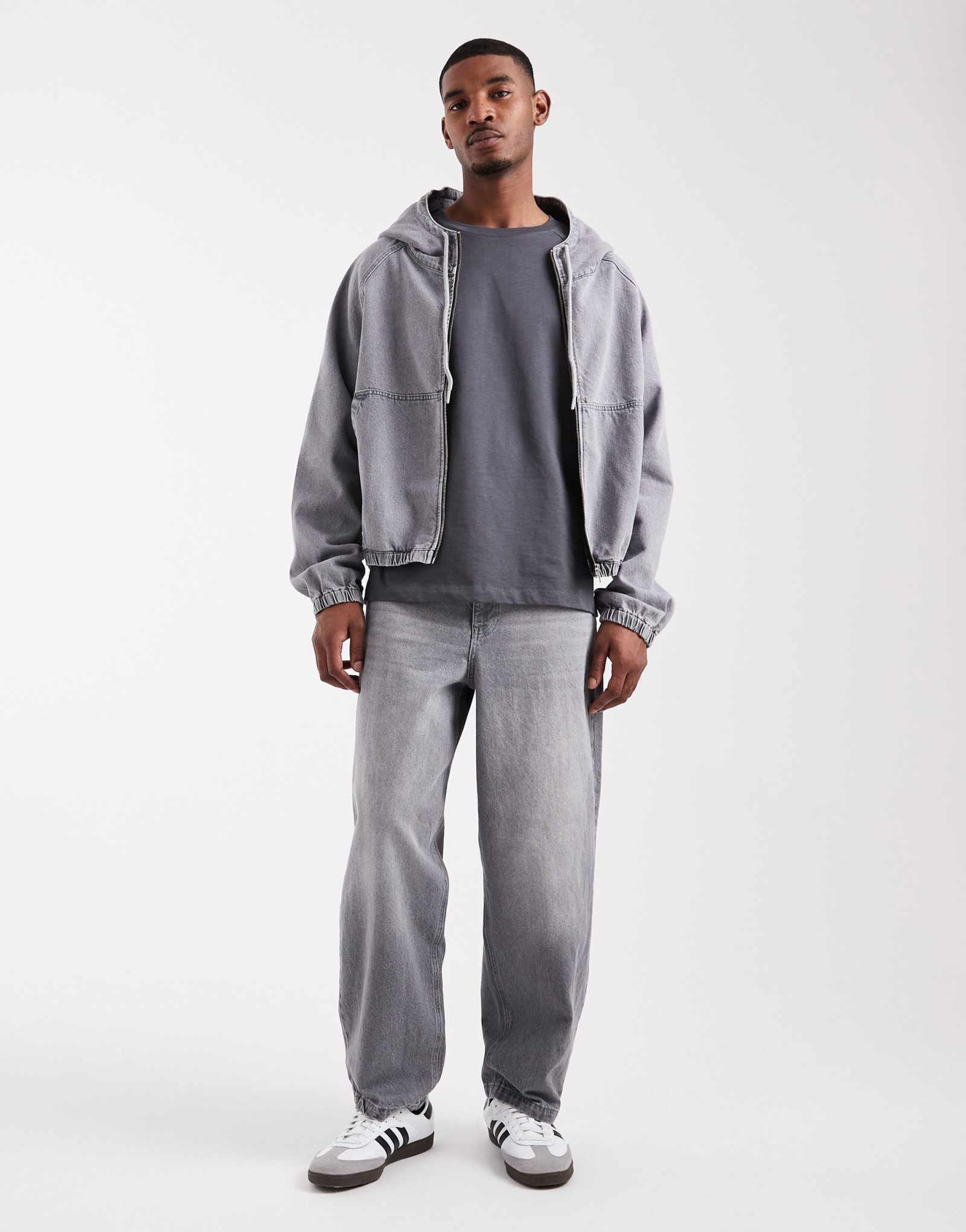ДИЗАЙНЕРСКИЕ свободные джинсы с прямыми штанинами ASOS серого цвета - часть комплекта