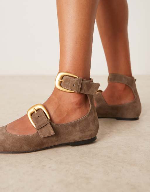 ASOS DESIGN - Lorna - Mary Jane ballerina's met oversized gesp in bruin suède, 3 van 4