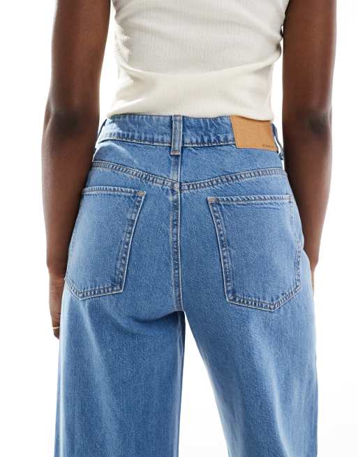 ASOS DESIGN - Losse jeans met brede omslag in effen middenblauw, 4 van 5