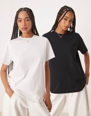 ASOS DESIGN - Lot de 2 t-shirts ras du cou coupe classique - Noir et blanc