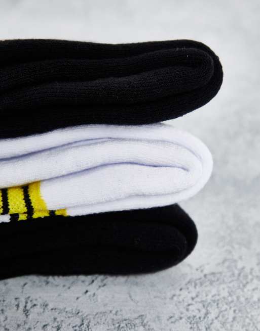 ASOS DESIGN - Lot de 3 paires de chaussettes à motifs Pikachu et Salamèche, 3 de 4