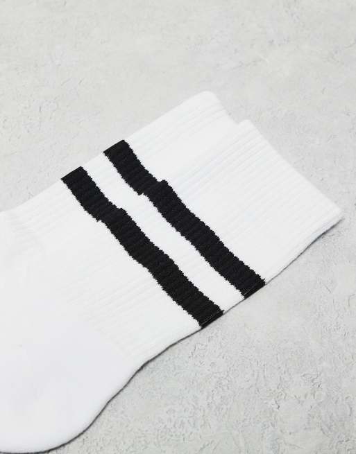 ASOS DESIGN - Lot de 5 paires de chaussettes de sport avec rayures noires - Blanc, 2 de 4