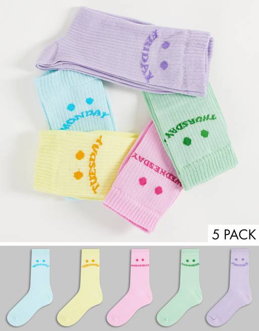 ASOS DESIGN - Lot de 5 paires de chaussettes mi-hautes côtelées à motif visage et jours de la semaine - Pastel