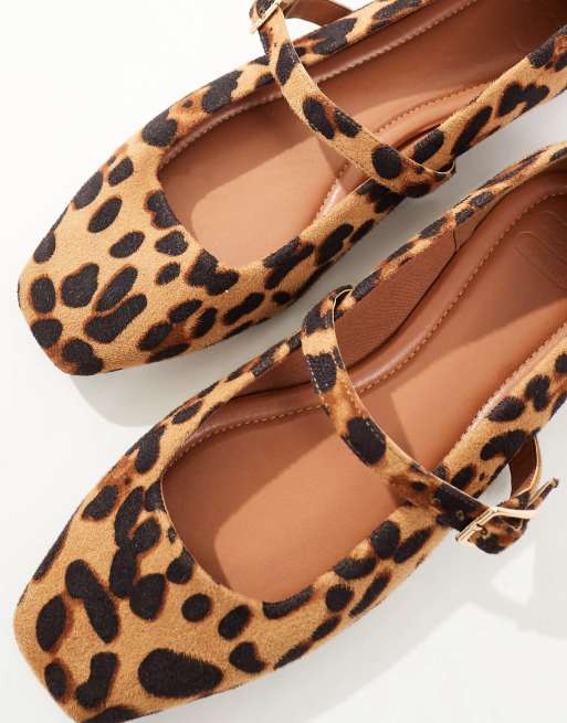 ASOS DESIGN Lottie Mary Jane Ballerinas mit Leopardenmuster ASOS