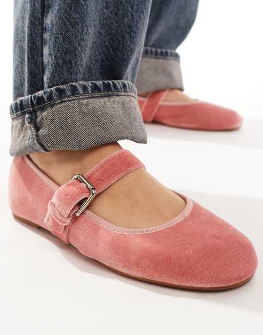 ASOS DESIGN Lou Mary Jane Ballerinas aus rosa Samt ASOS