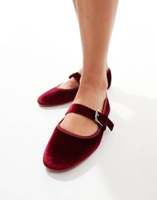 ASOS DESIGN - Lou - Mary-Jane-Ballerinas in Burgunderrot aus Samt