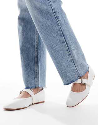 ASOS DESIGN - Lou - Mary-Jane-Ballerinas in Weiß