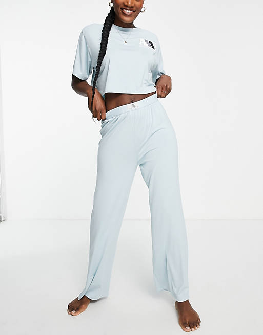 Women lounge a essentials slinky cropped tee & trouser set in blue 