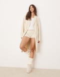 [ASOS DESIGN] ASOS DESIGN lounge fluffy sock robe in cream-White L Cream