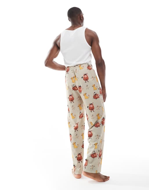 ASOS DESIGN – Lounge-Hose in Steinbeige mit Disneys „Der König der Löwen“-Design, 2 von 4