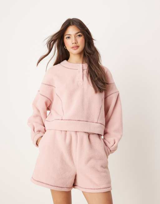 ASOS DESIGN lounge microfleece crew neck sweat & shorts set in pink with contrast trim, 2 of 4